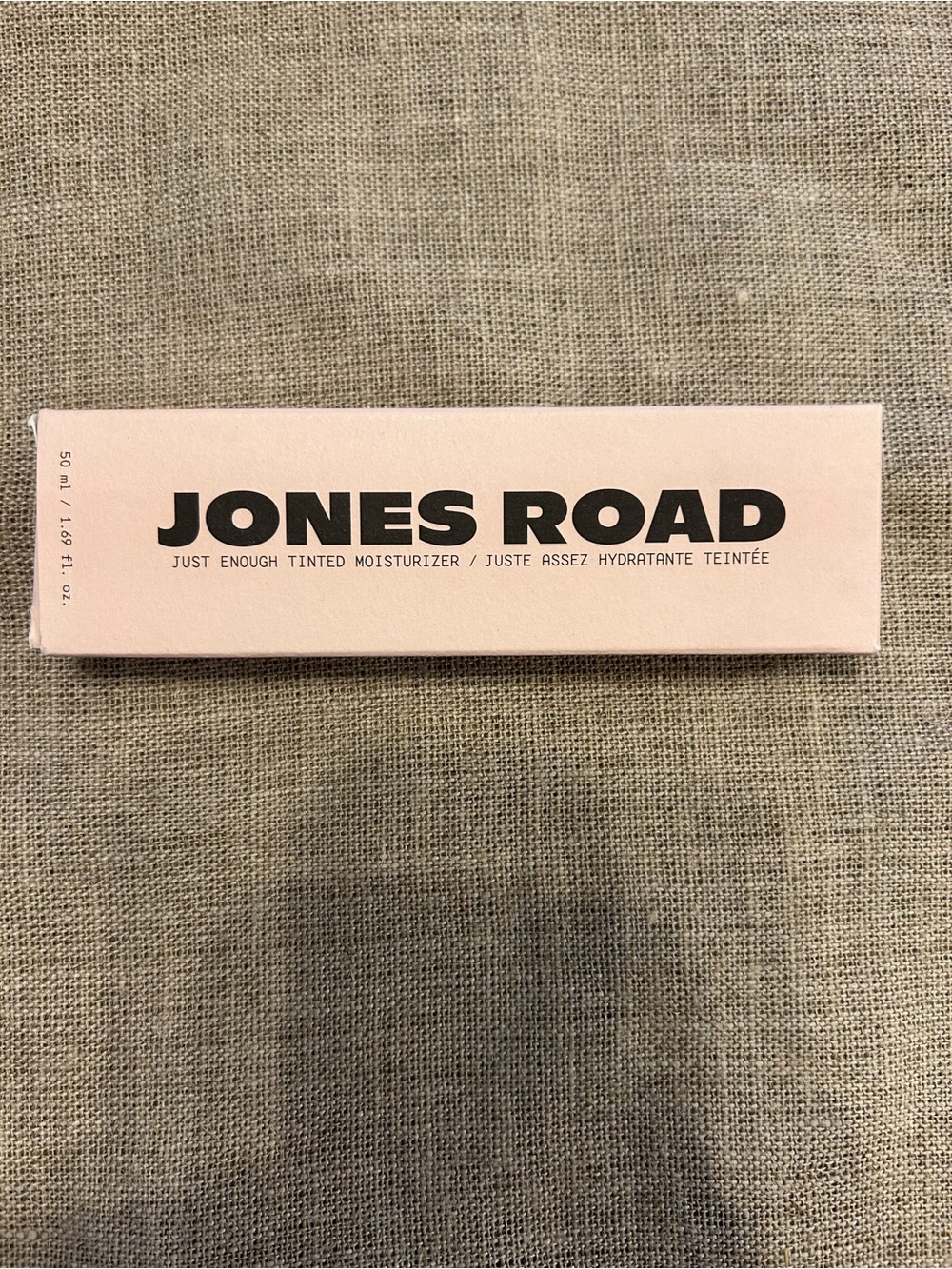 Jones Road Tinted Moisturizer - Light
